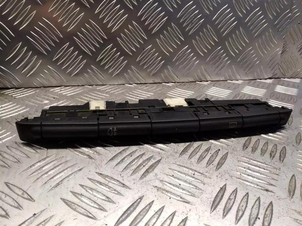 Кнопка  к Fiat Bravo 1998