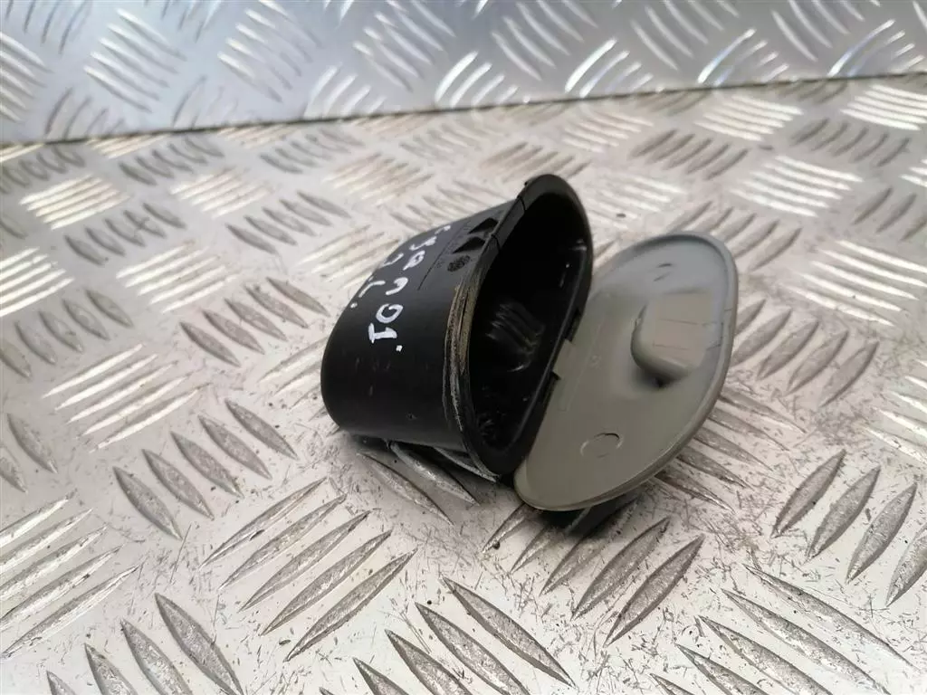 Пепельница к Renault Scenic 2001