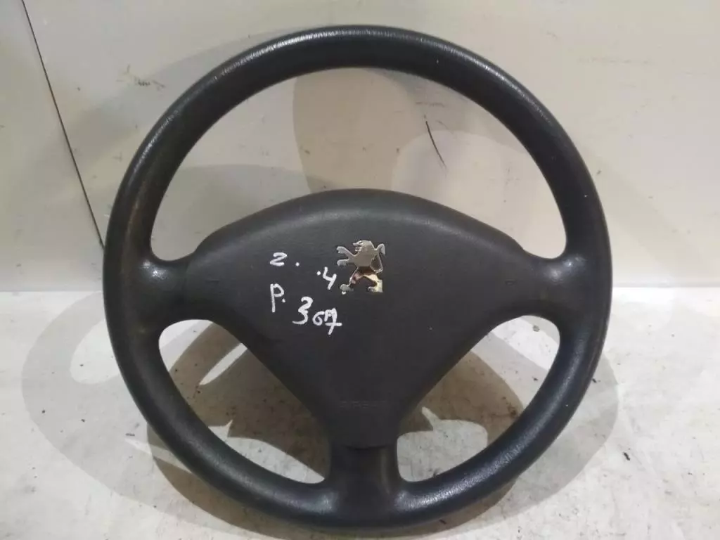 Руль к Peugeot 307 2004