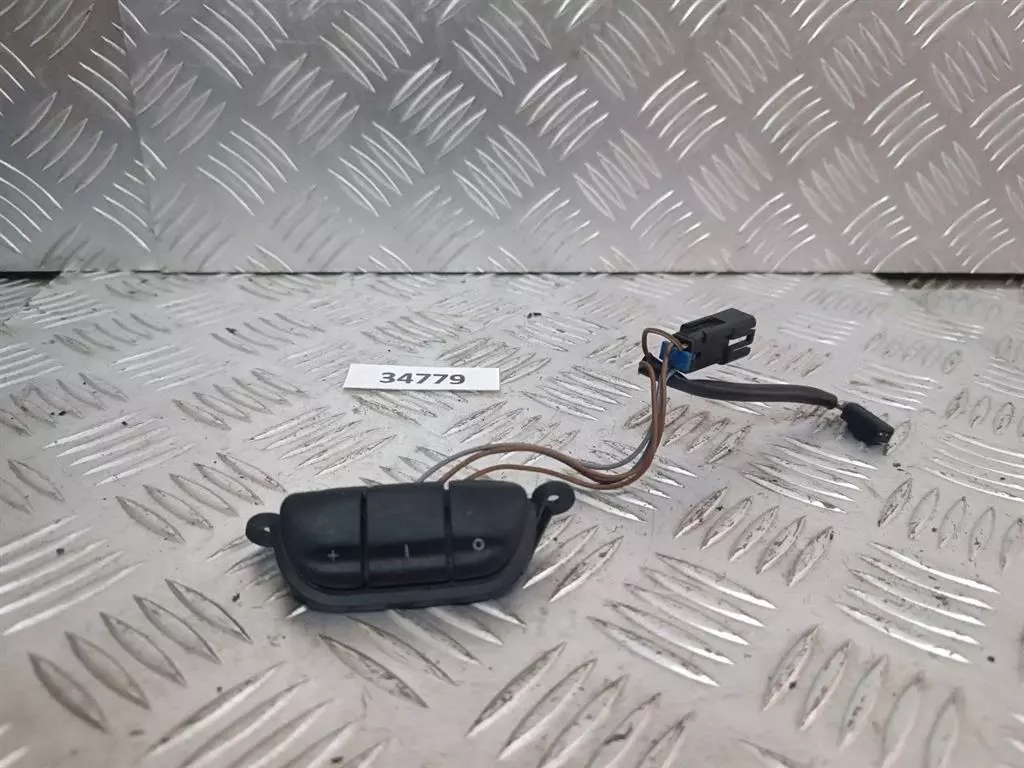 Кнопка (выключатель) к Opel Vectra 2006