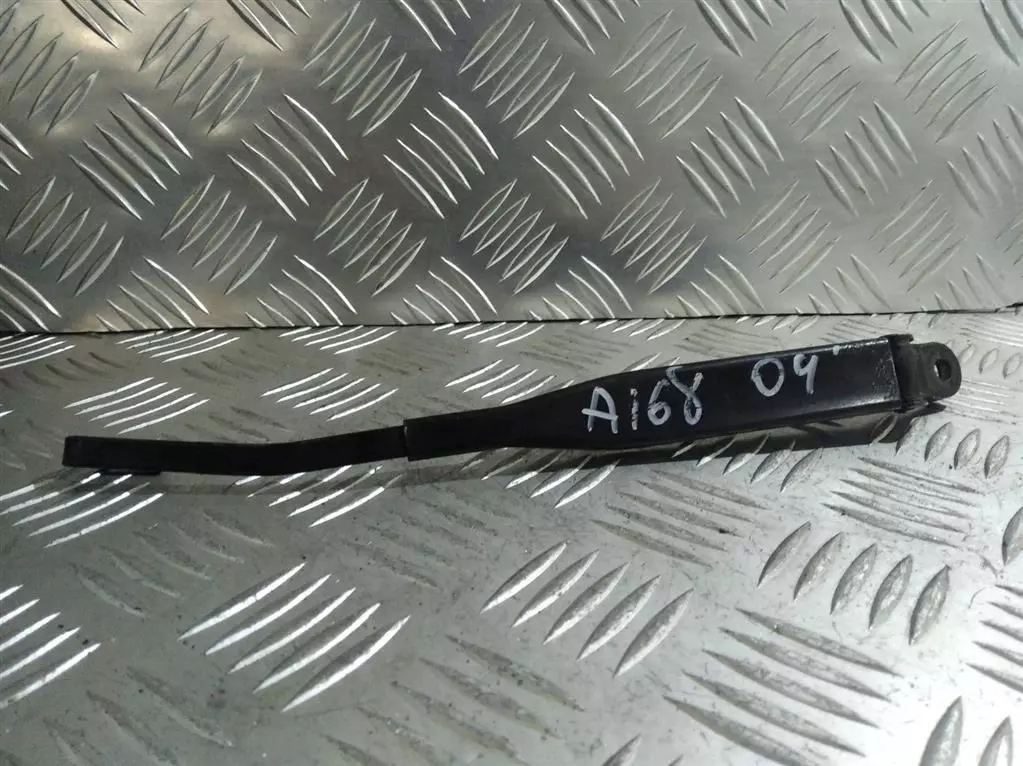 Щеткодержатель задний к Mercedes-Benz A-klasse 2004