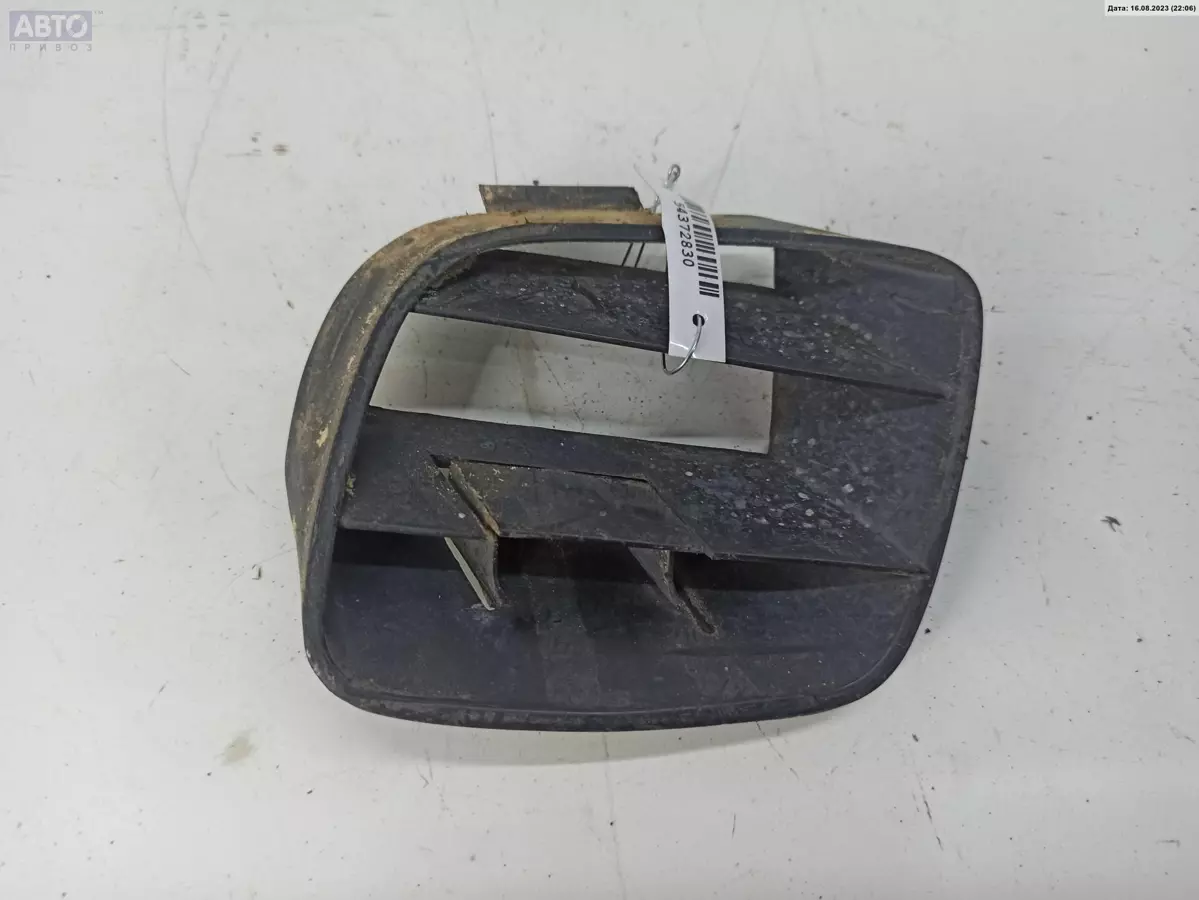 Решетка бампера к Audi 80 1989