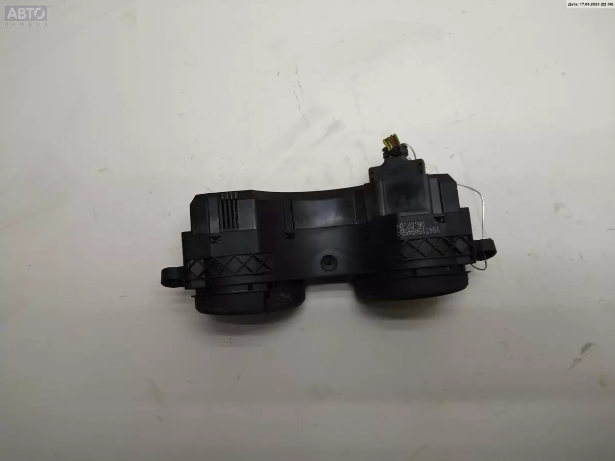 Кнопка  к Ford Focus 2004