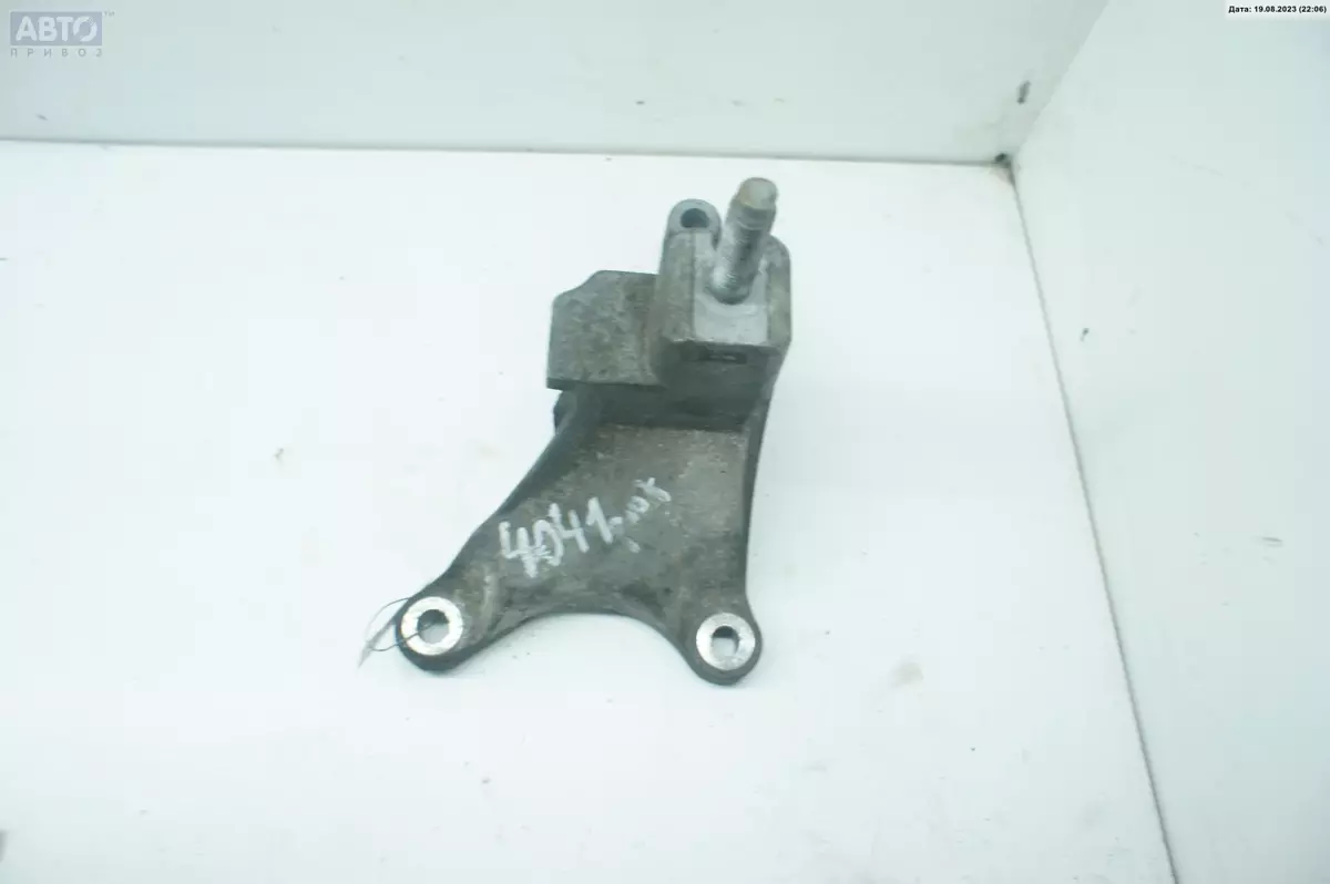 Кронштейн КПП к Ford Focus 2003