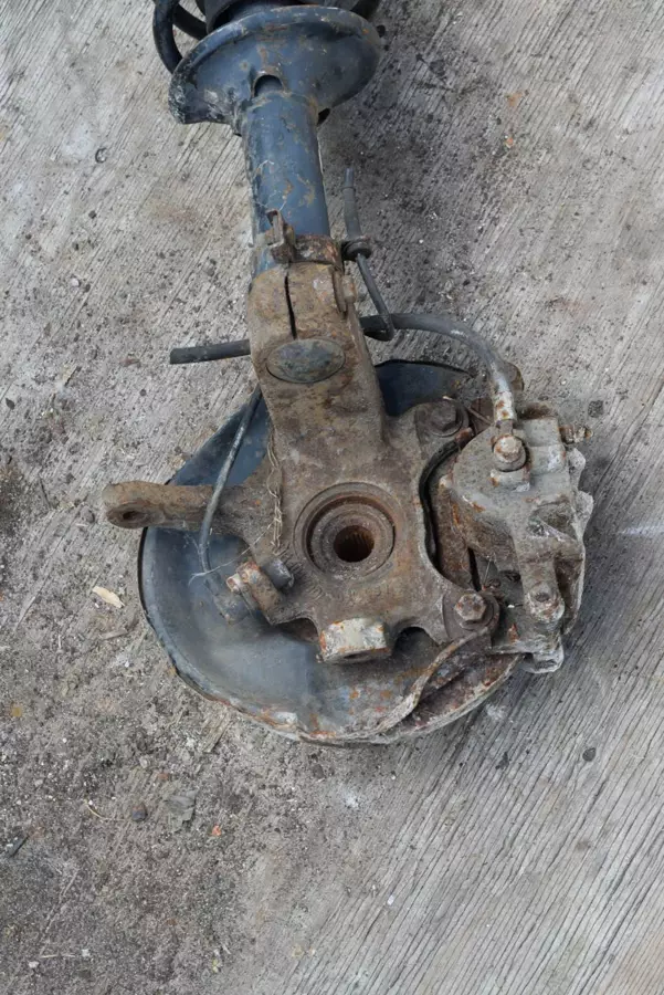 Ступица передняя левая к Rover 25 2004