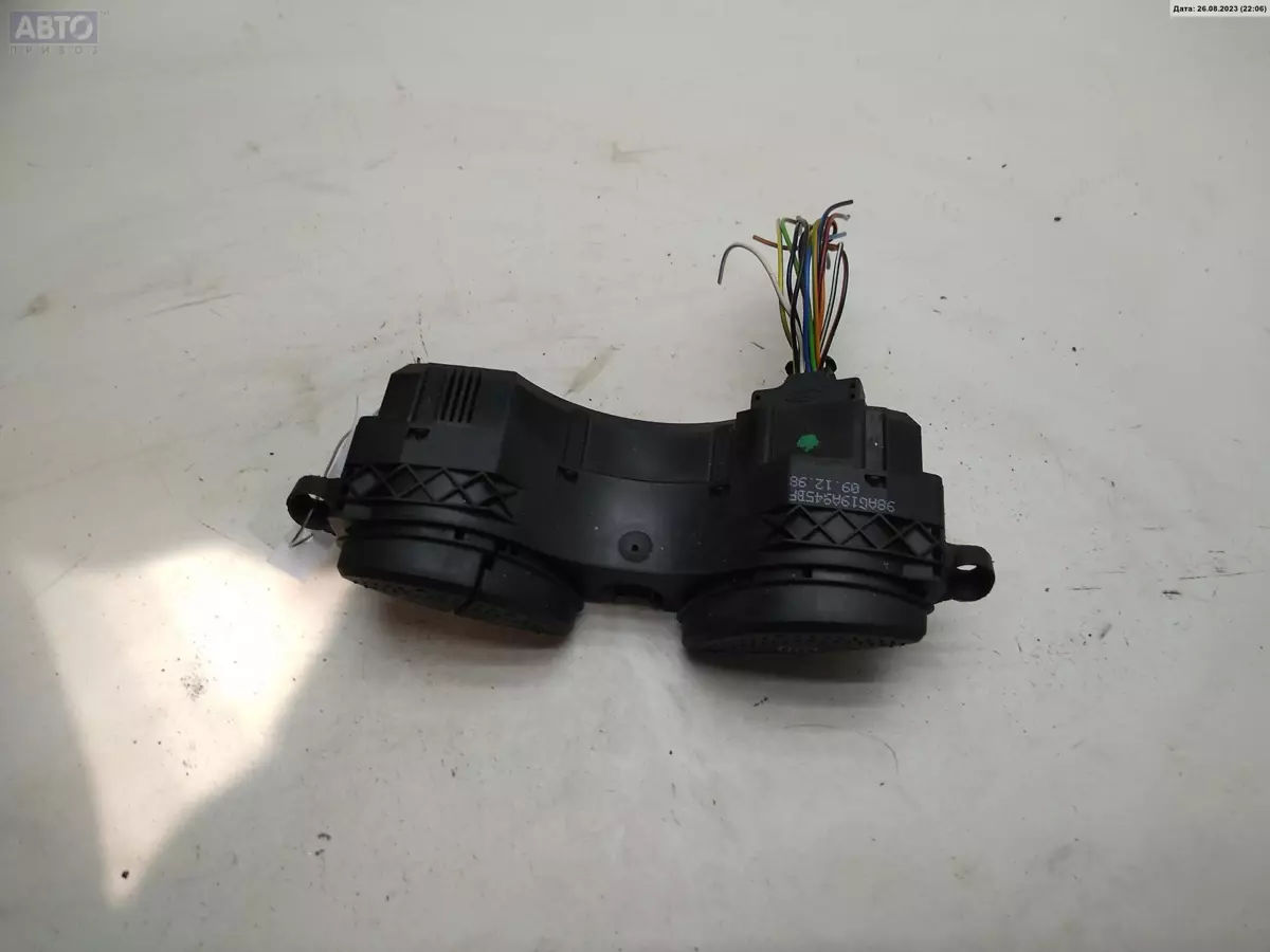 Кнопка  к Ford Focus 1998