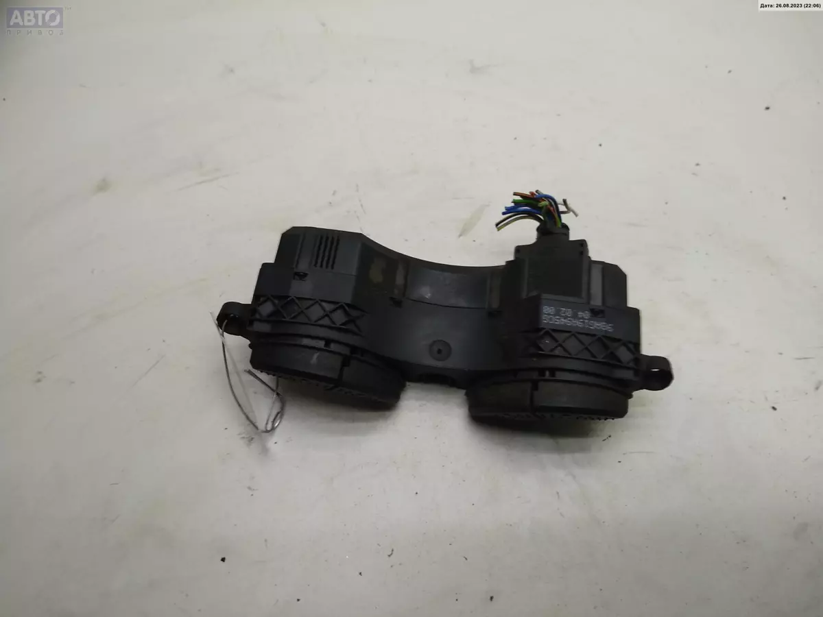 Кнопка  к Ford Focus 2000