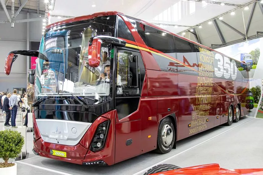 После премьеры МАЗ-350 в России вспомнили о туристических автобусах
