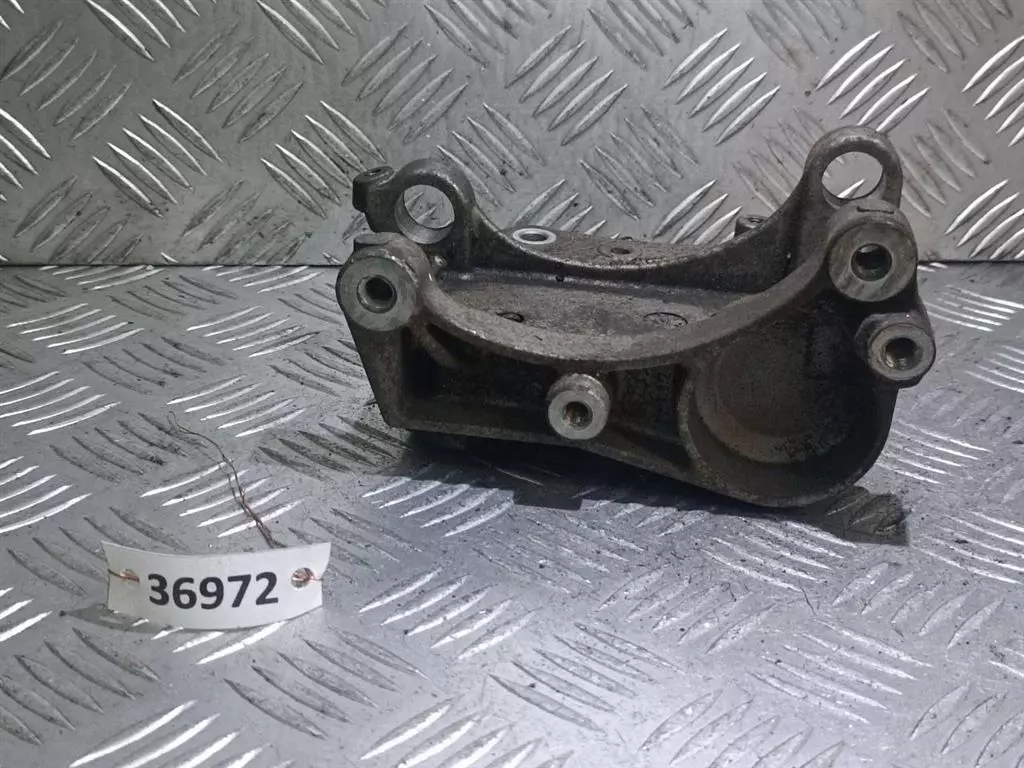 Кронштейн генератора к Citroen C4 2004
