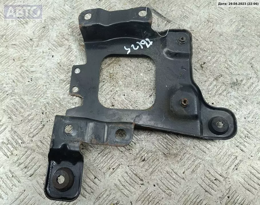 Кронштейн КПП к Ford Focus 2006