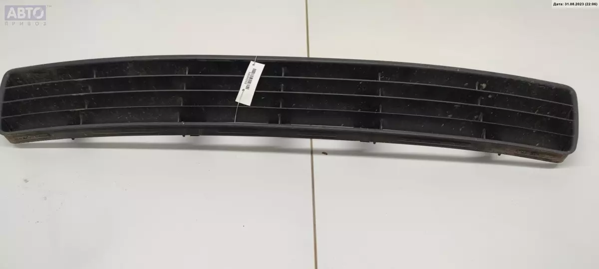 Решетка бампера к Audi A4 1997