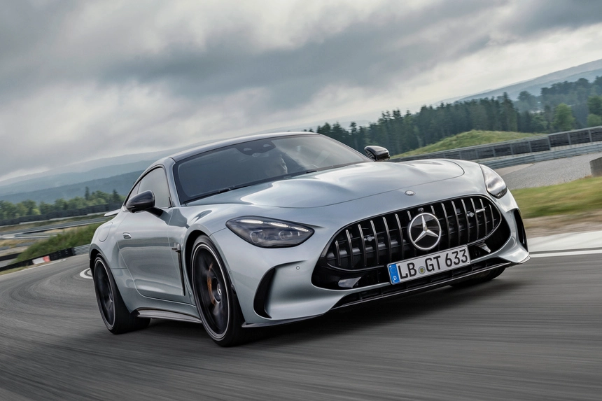 Полноприводный и полноуправляемый: знакомимся с новым Mercedes-AMG GT
