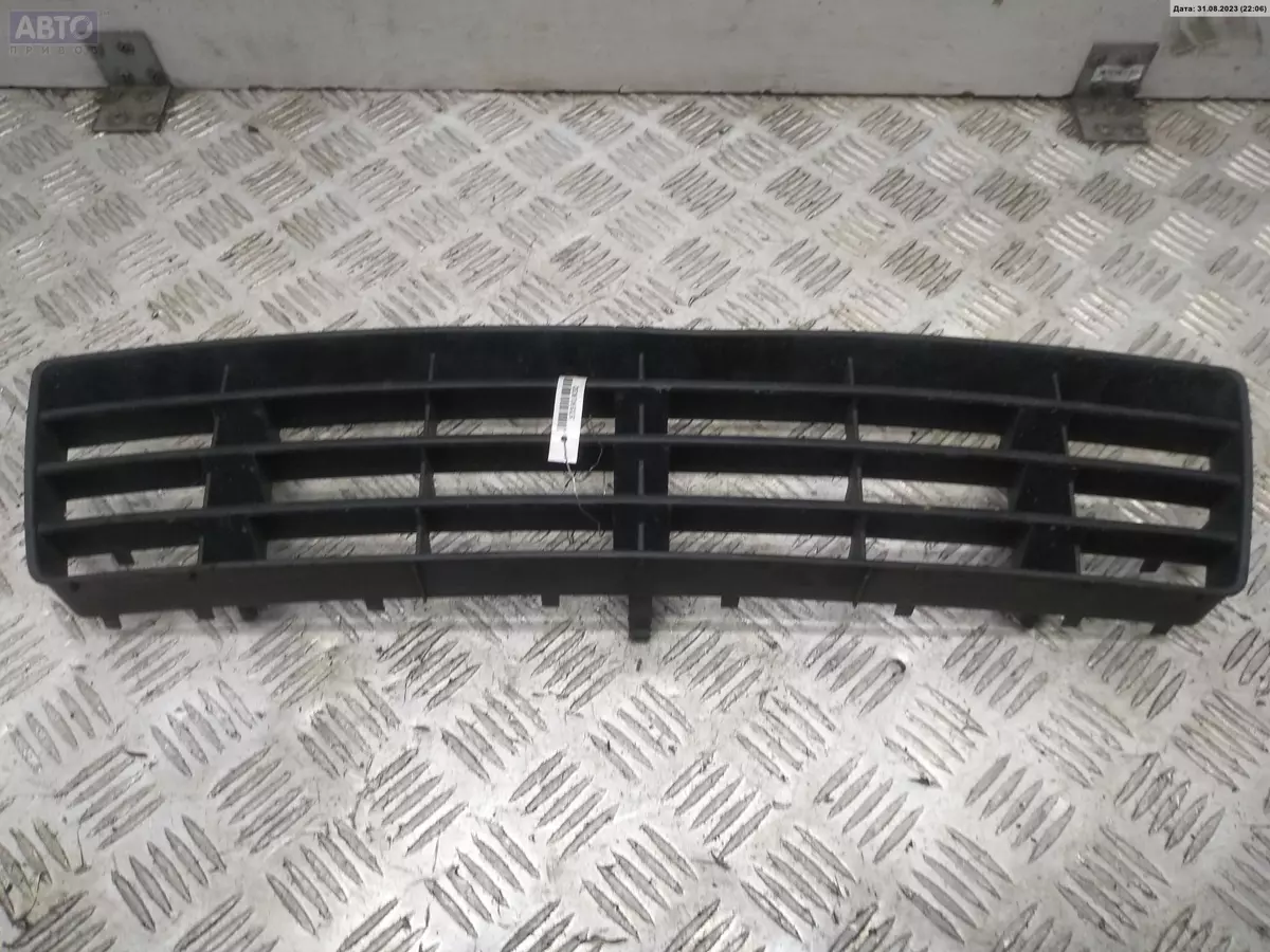 Решетка бампера к Audi A6 1997