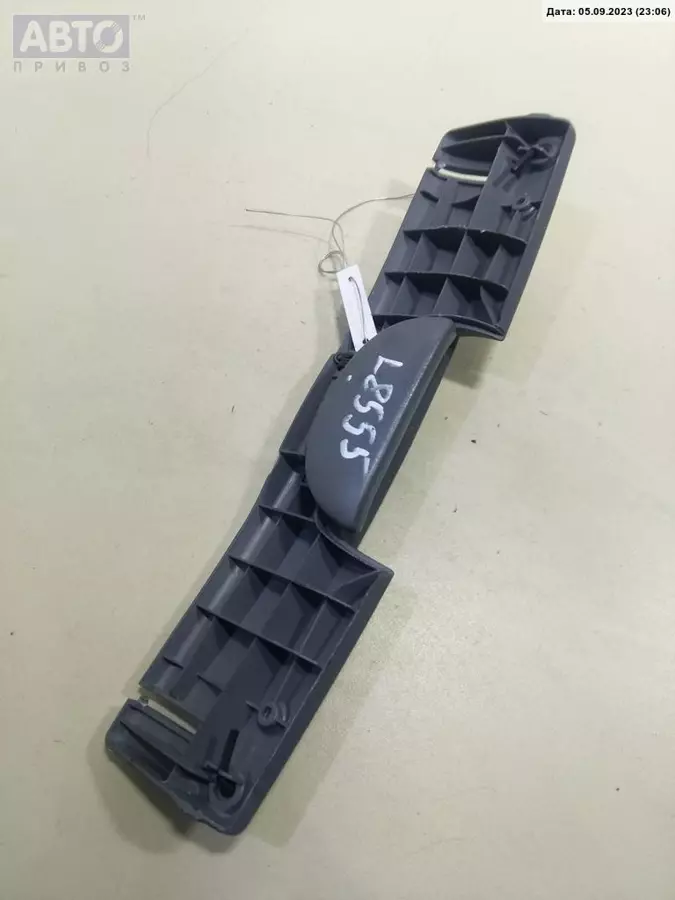 Бардачок к Toyota Yaris 2000