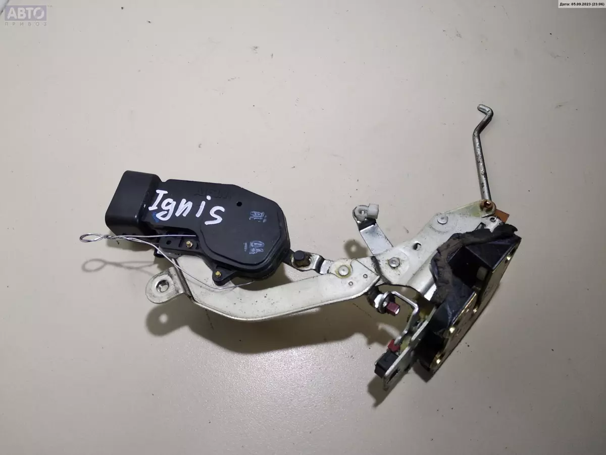 Замок двери к Suzuki Ignis 2000