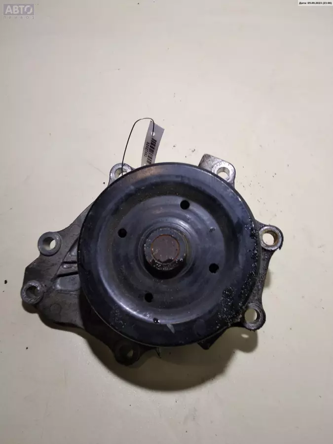 Помпа к Toyota Corolla Verso 2006