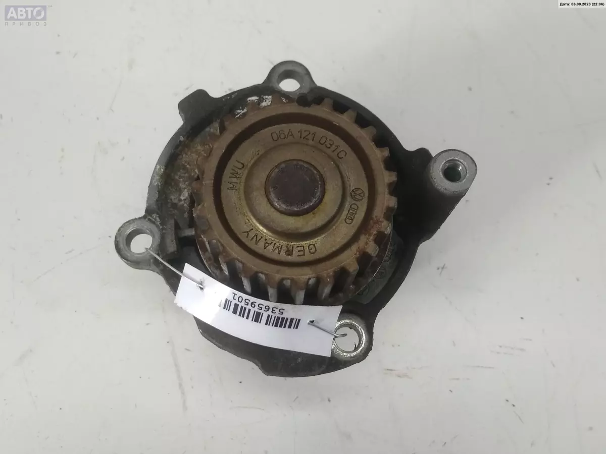 Помпа к Audi A4 2002