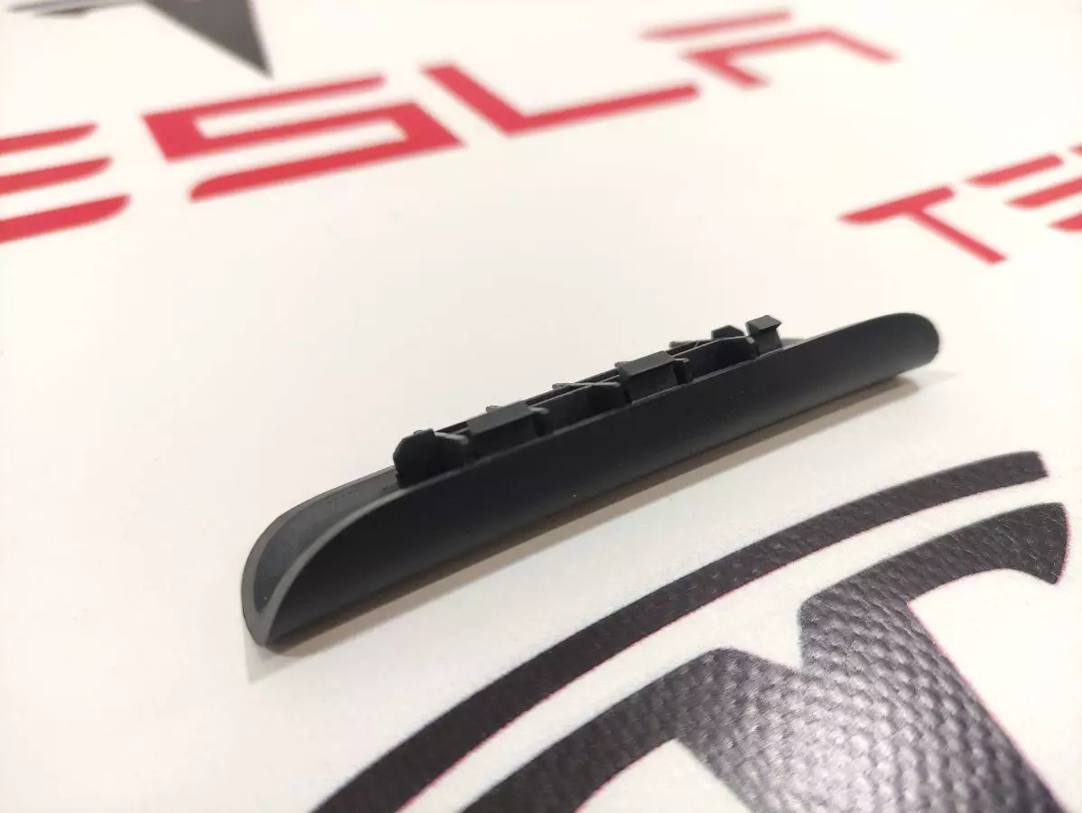 Заглушка к Tesla Model 3 2021