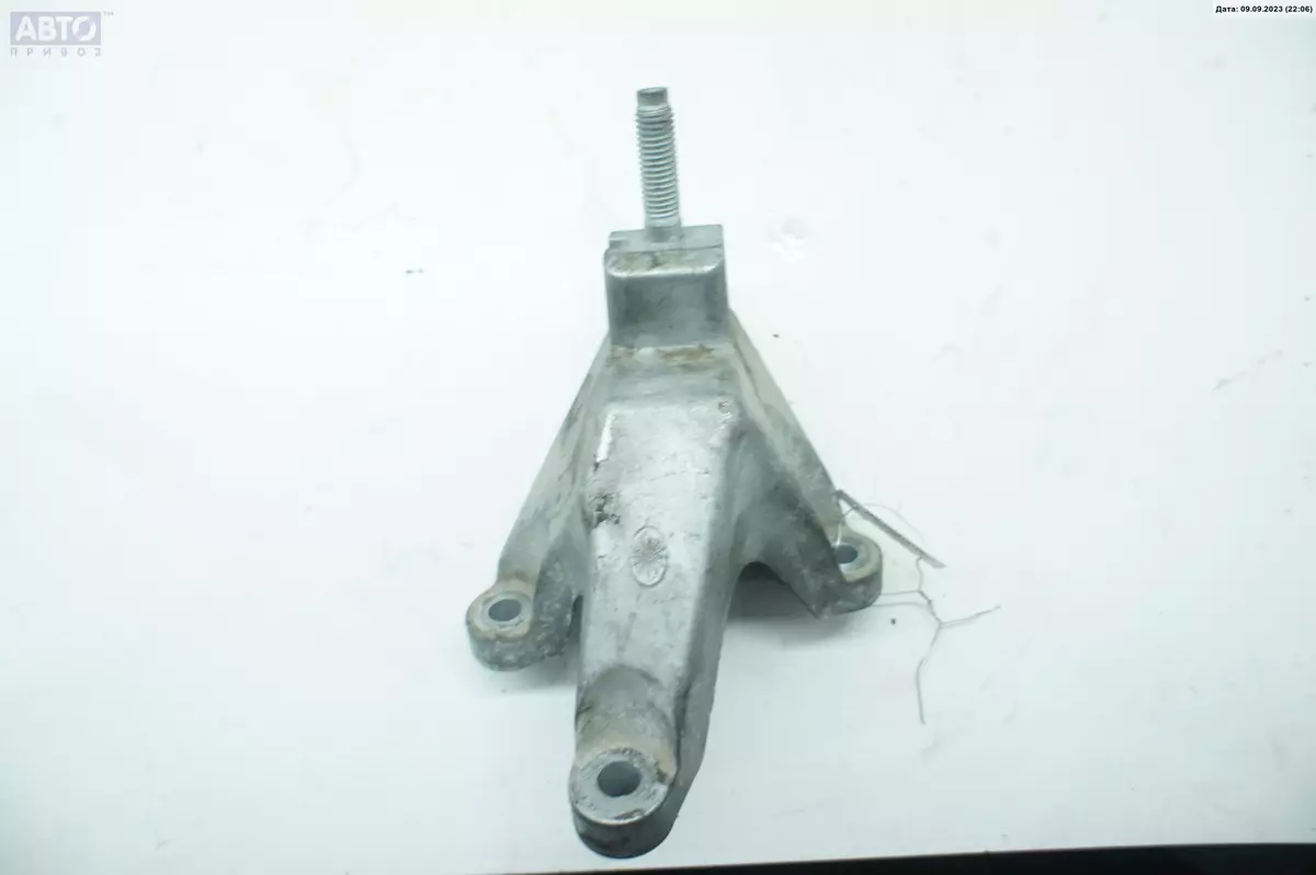Кронштейн КПП к Ford Focus 2003