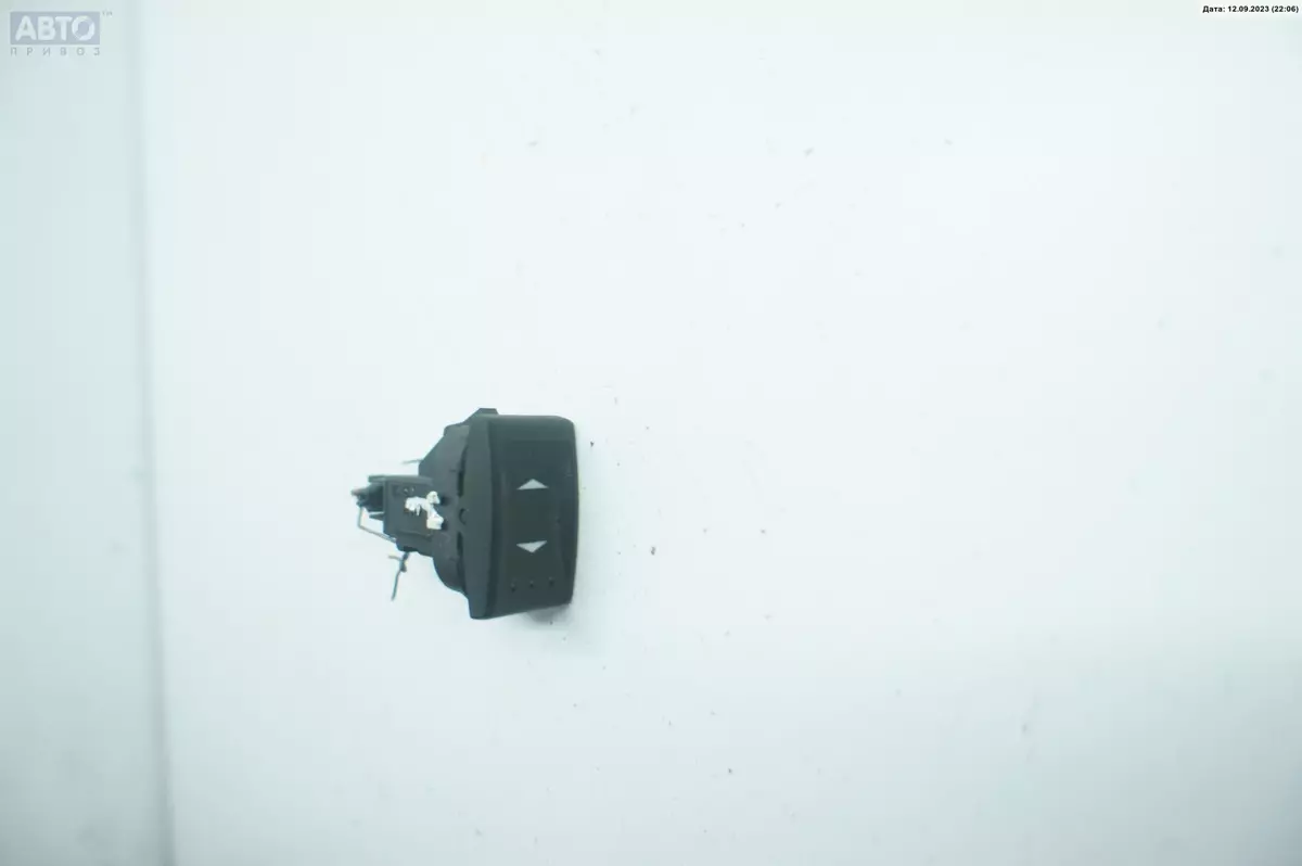 Кнопка стеклоподъемника к Ford Mondeo 2003