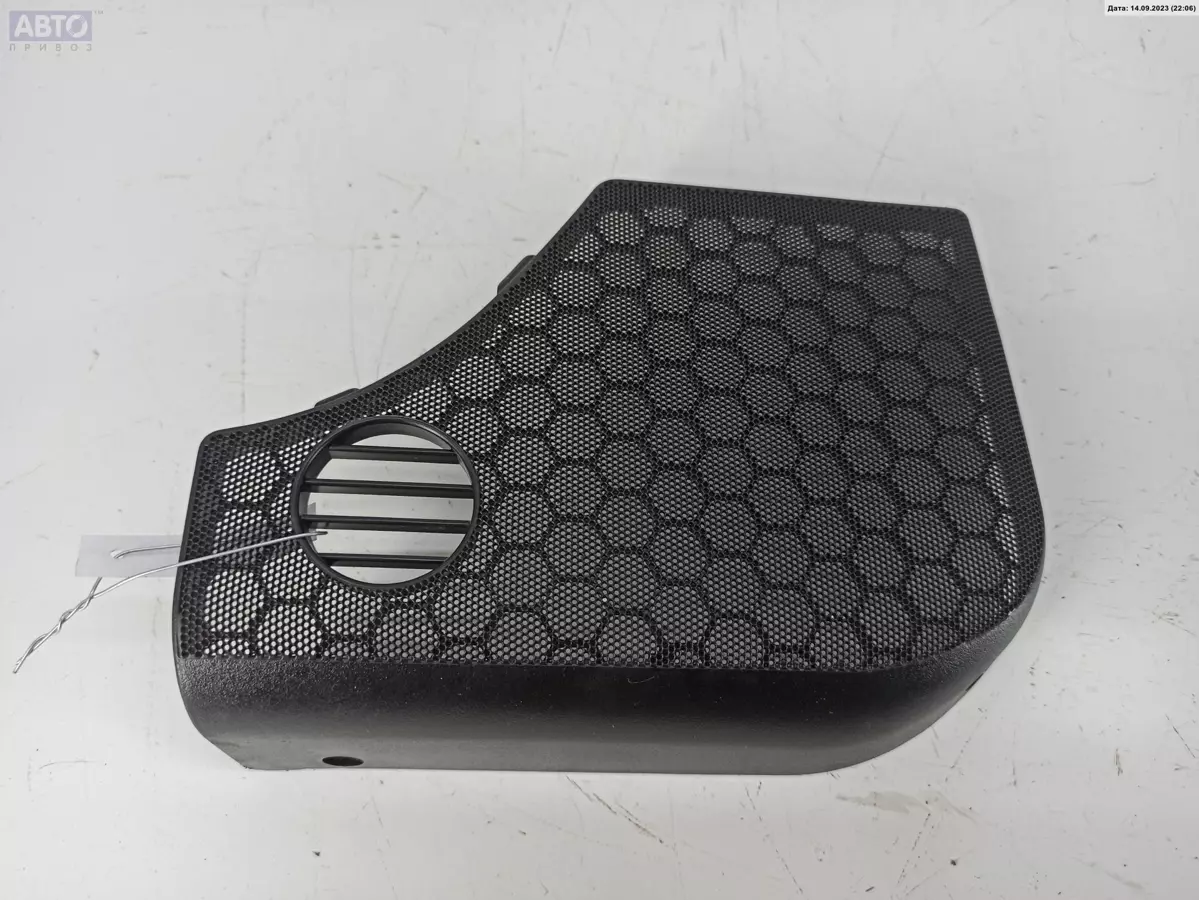 Решетка динамика к Audi A6 1995
