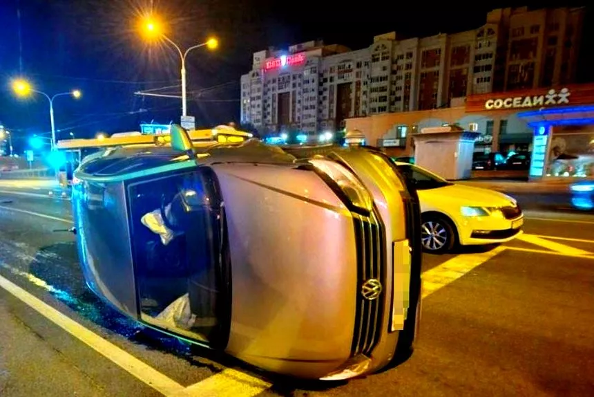 Нетрезвый водитель разбил каршеринговый автомобиль в Минске
