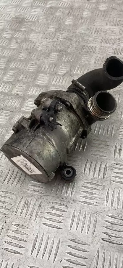 Помпа к BMW 3 series 2007