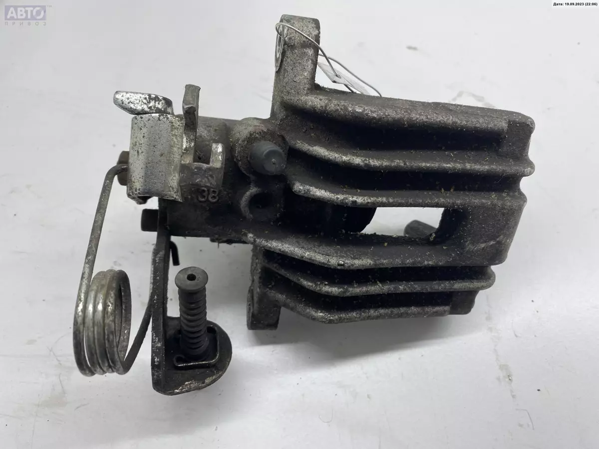 Суппорт к Audi A6 1998