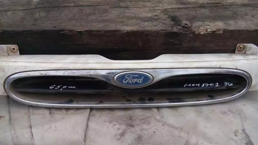 Решетка радиатора к Ford Mondeo 1995