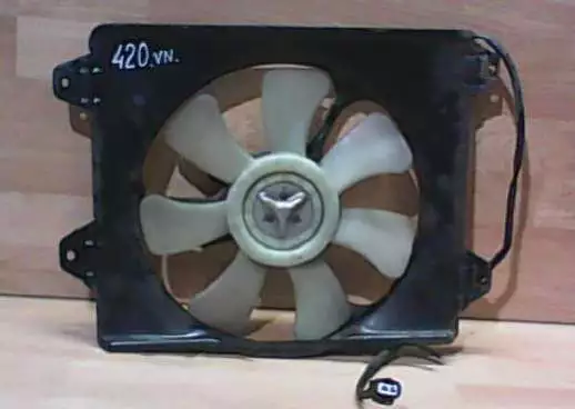 Вентилятор радиатора к Mitsubishi Space Runner 2001