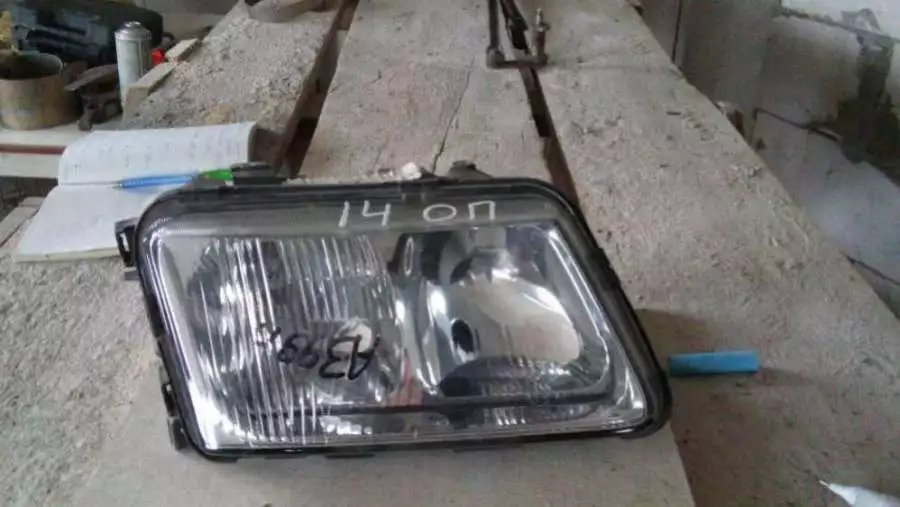 Фара правая к Audi A3 1999