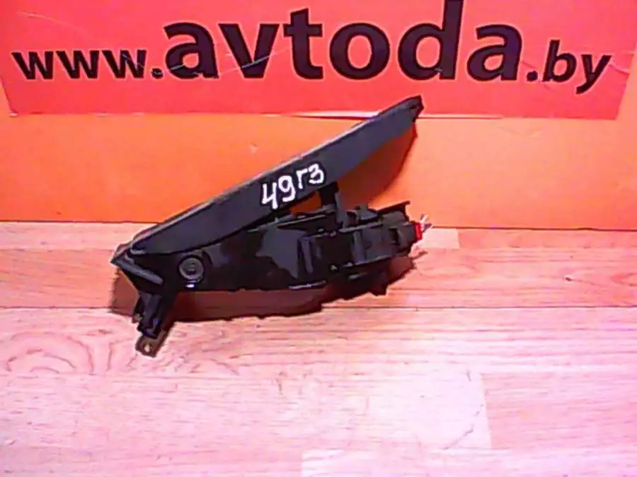 Педаль к Volkswagen Touran 2011