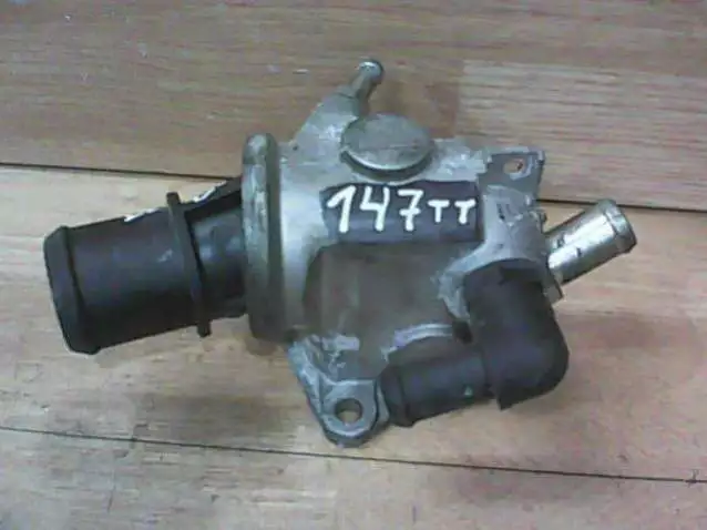 Корпус термостата к Fiat Stilo 2003