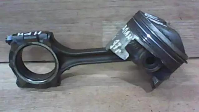 Поршень к Mitsubishi Galant 1997