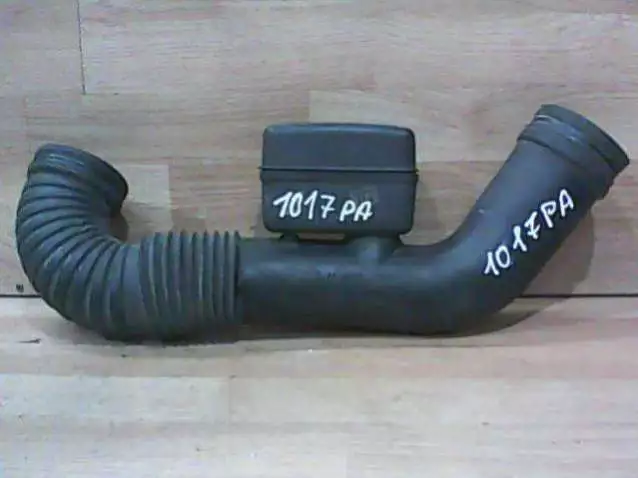 Патрубок воздушного фильтра к Fiat Stilo 2005