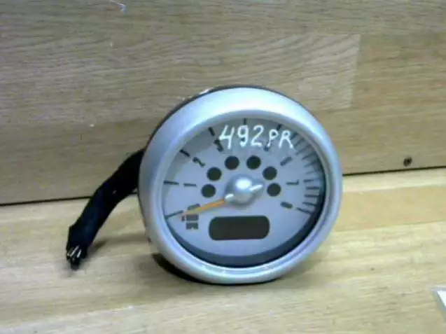 Щиток приборов (приборная панель) к MINI Cooper 2006