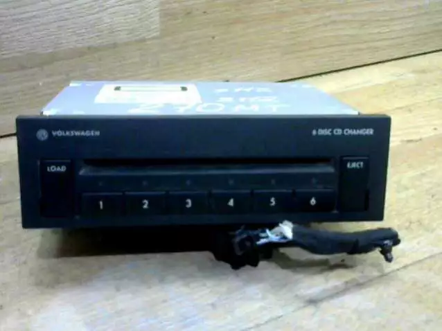 CD-чейнджер к Volkswagen Touran 2005