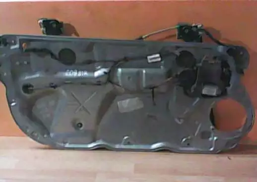 Стеклоподъемник к Volkswagen Polo 2003