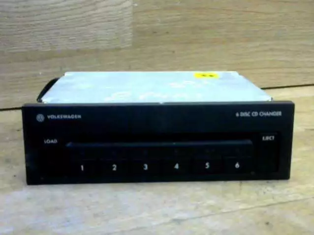 CD-чейнджер к Volkswagen Polo 2003