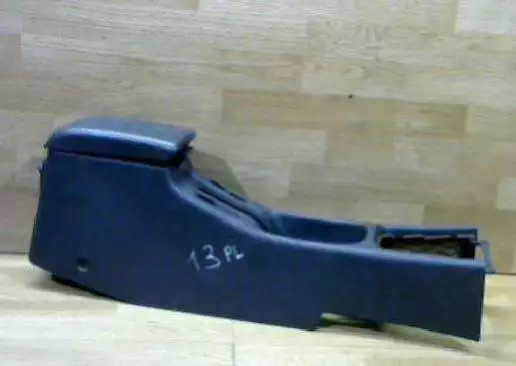 Подлокотник к Nissan Primera 1999