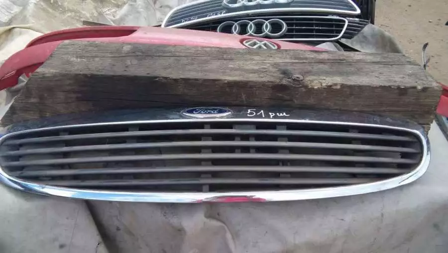 Решетка радиатора к Ford Scorpio 1998