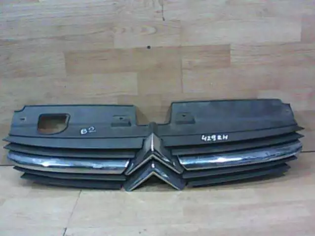 Решетка радиатора к Citroen C5 2002