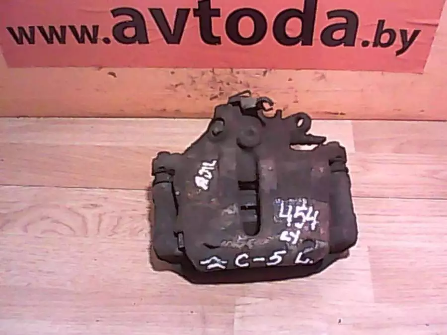 Суппорт передний левый к Citroen C5 2003