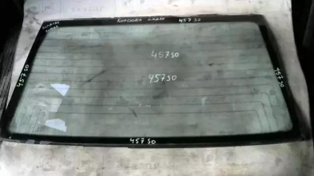 Стекло заднее к SEAT Cordoba 1999