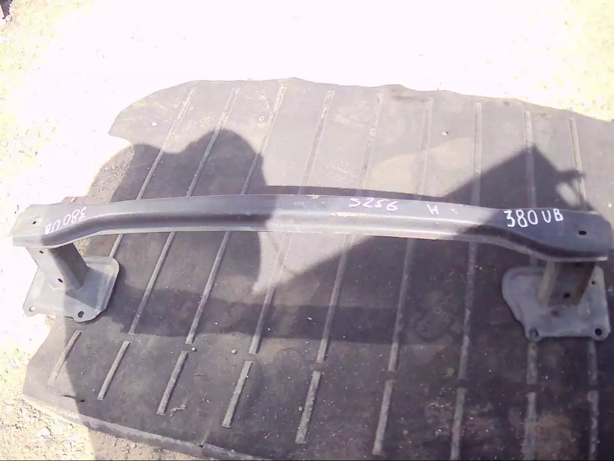 Усилитель бампера к Ford B-MAX 2013