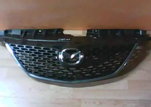 Решетка радиатора к Mazda MPV 2004