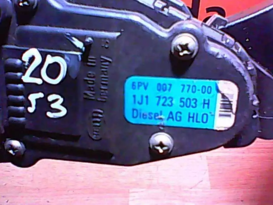 Педаль к Audi A3 1998