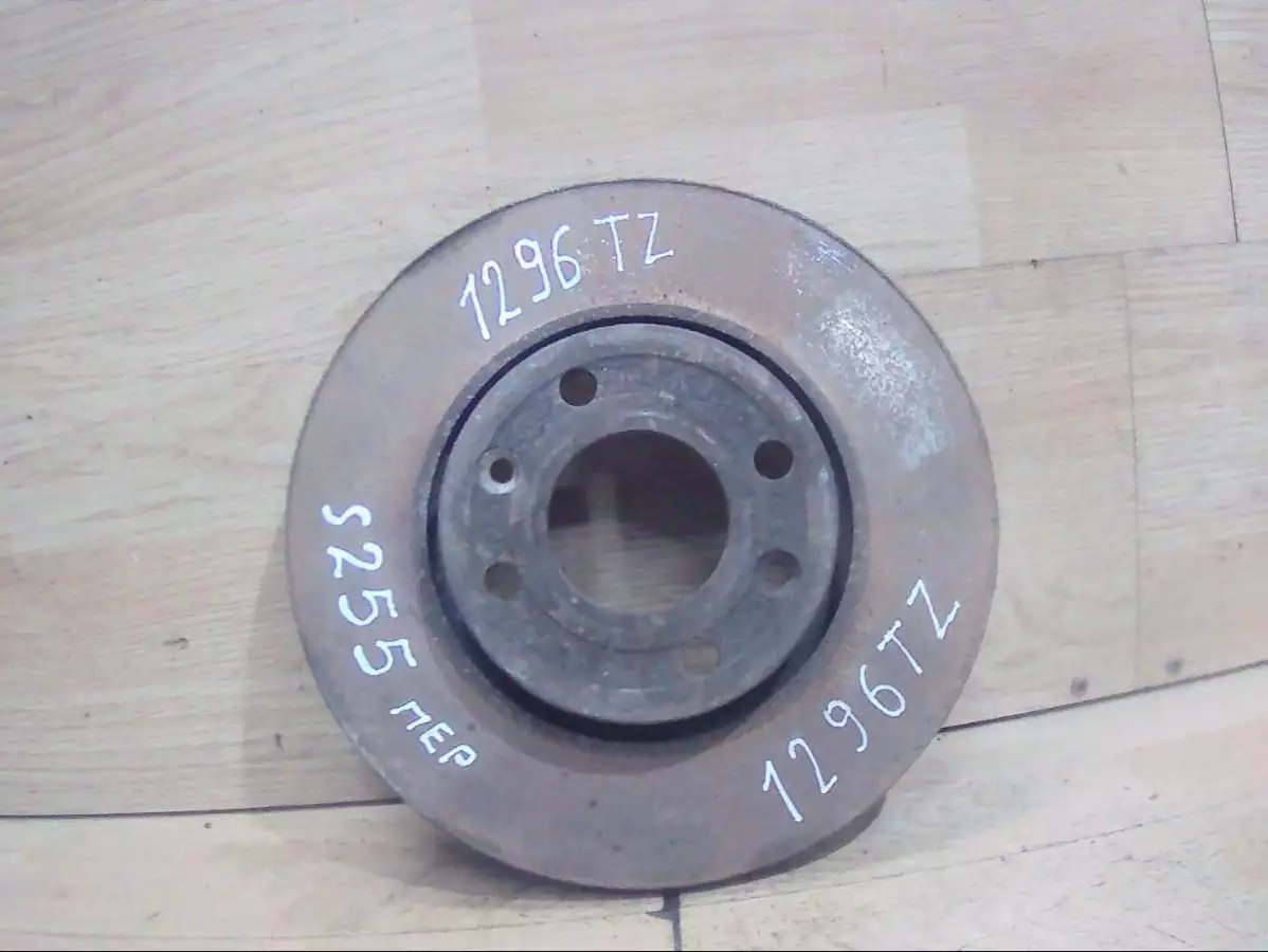 Диск тормозной передний к Nissan Note 2008
