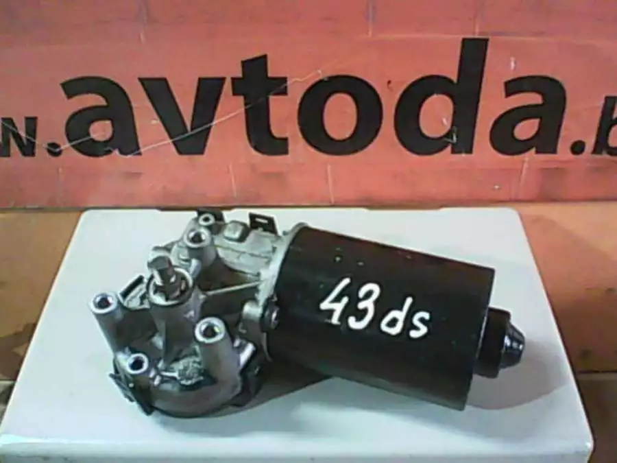 Моторчик стеклоочистителя  к Audi A6 1998