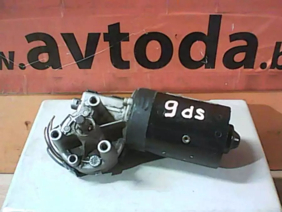 Моторчик стеклоочистителя  к Audi A4 1997
